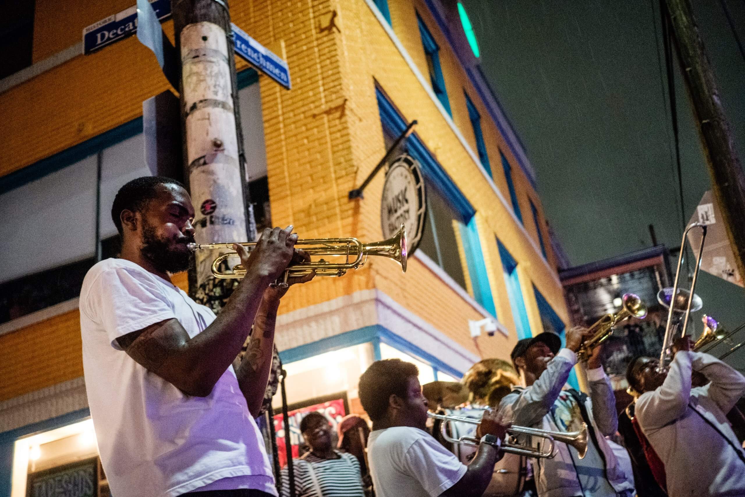 The New Orleans funeral reminds us that grief is a burden that can be  shared - Vox